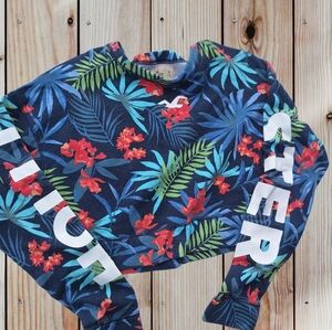 Hollister is women's cropped sweatshirt